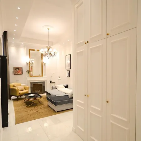 Famous Designer-luxury *